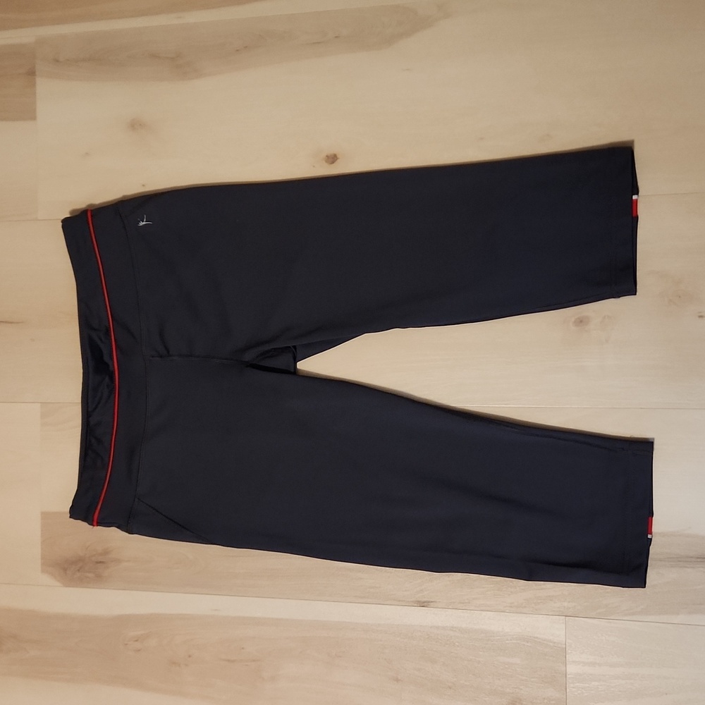 Danskin Now Fitted Dri- More Crop Leggings Size Medium